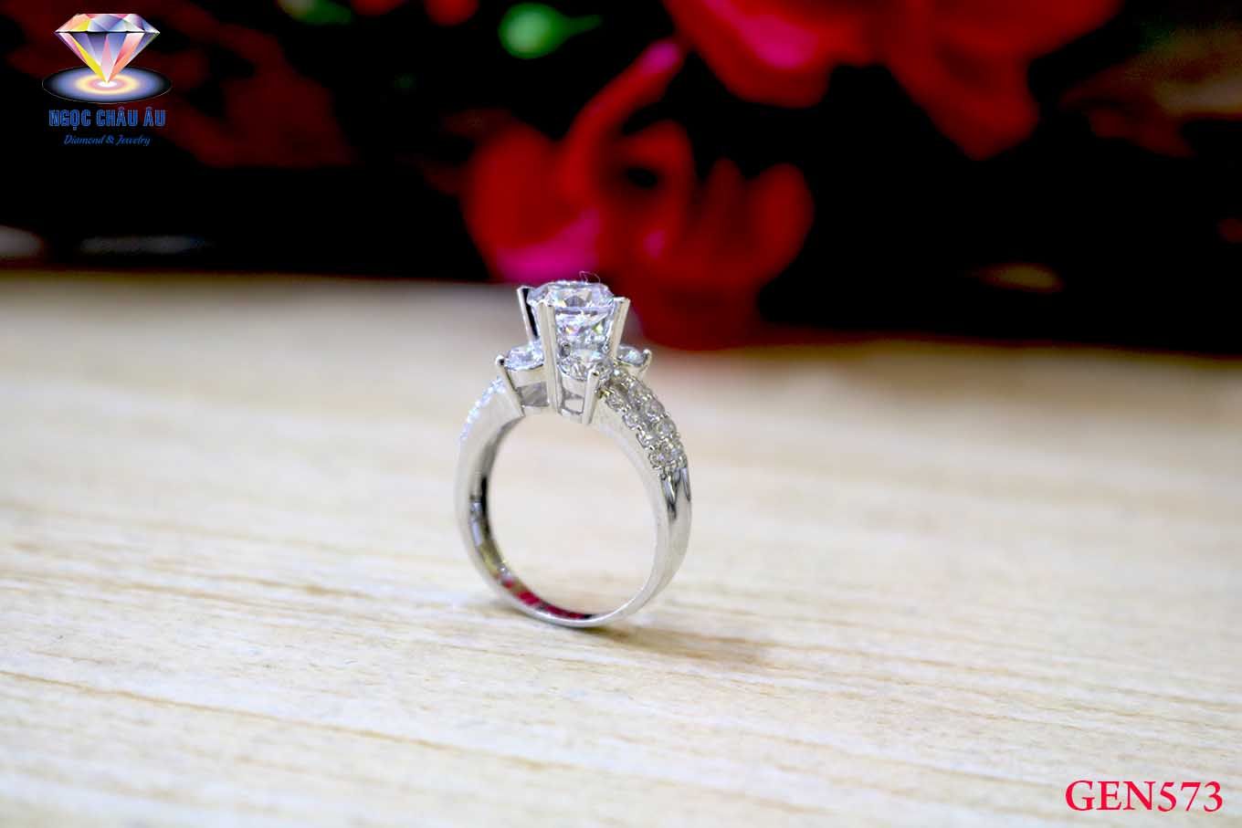 Nhẫn nữ Vàng Ý GEN573