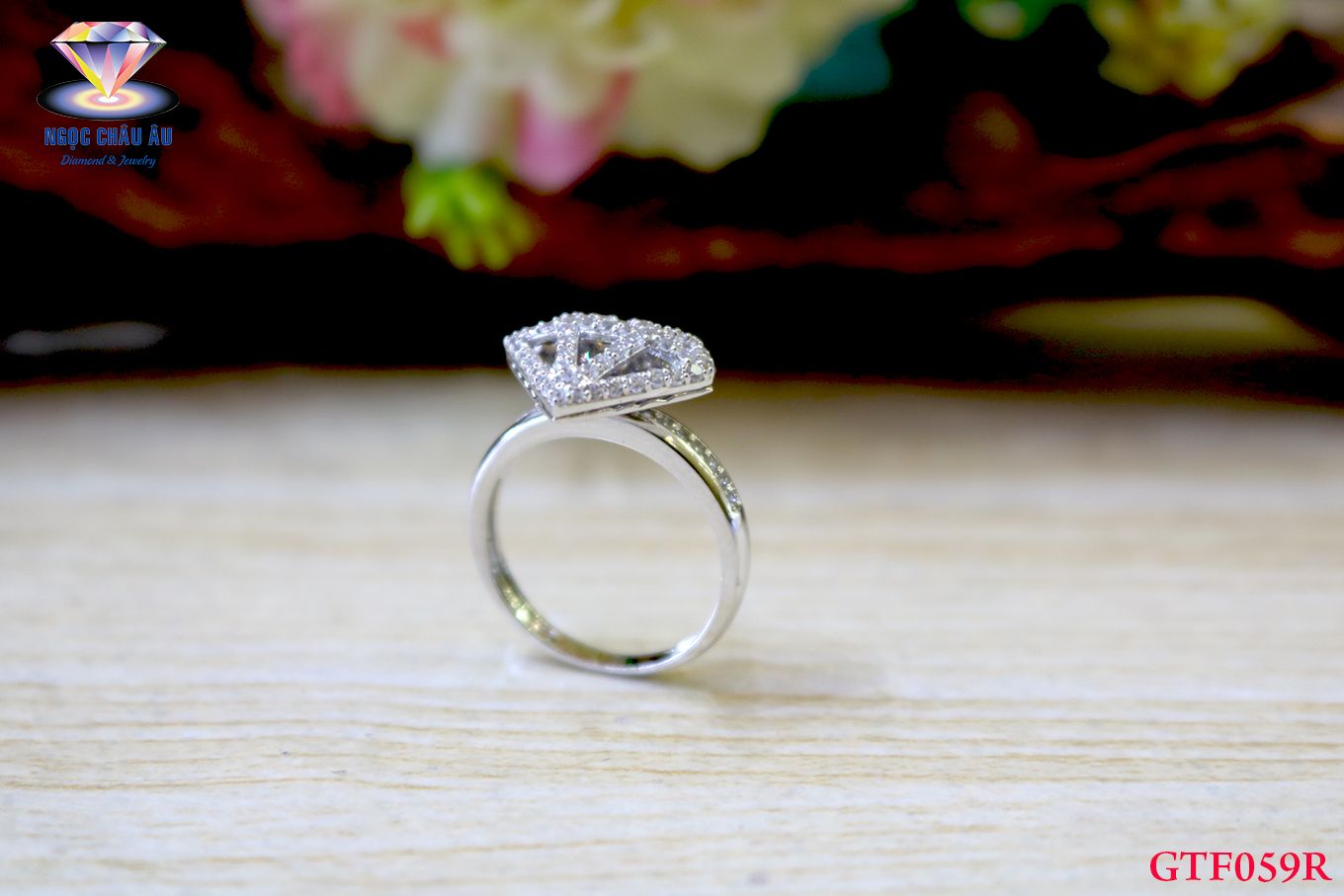 Nhẫn nữ Vàng Ý GTF059R