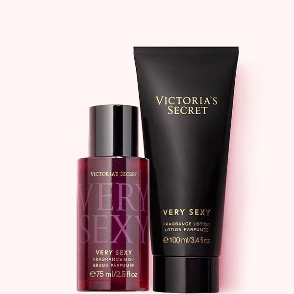 Bộ Dưỡng Thể Victoria’s Secret Very Sexy Mist & Lotion Gift Set