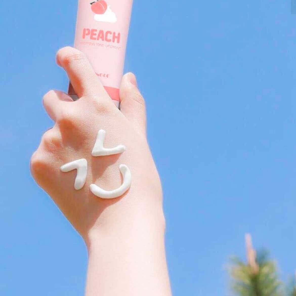 Kem Nâng Tone Coringco Peach Whipping Tone Up Cream 50ml