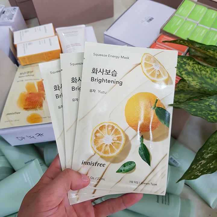  Mặt Nạ Giấy Dưỡng Trắng Da INNISFREE Squeeze Energy Mask 