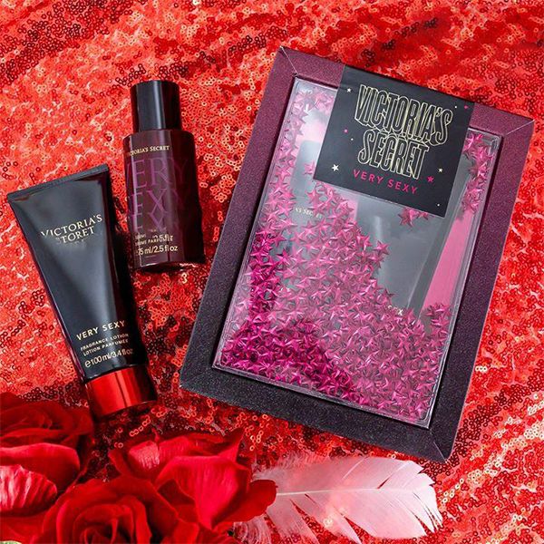 Bộ Dưỡng Thể Victoria’s Secret Very Sexy Mist & Lotion Gift Set
