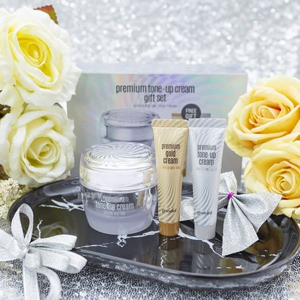 Bộ 3 Sản Phẩm Dưỡng Trắng Da Goodal Premium Tone Up Cream Gift Set