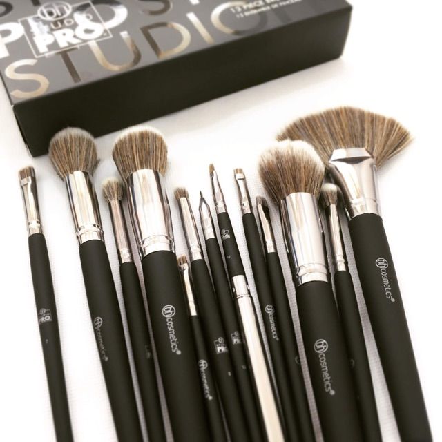  Bộ Cọ 13 Cây Đen BH COSMETICS Studio Pro Brush Set 13 Pieces 