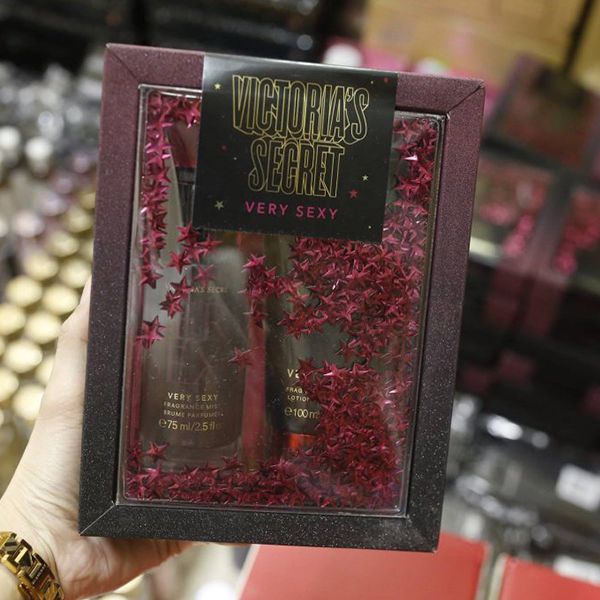 Bộ Dưỡng Thể Victoria’s Secret Very Sexy Mist & Lotion Gift Set