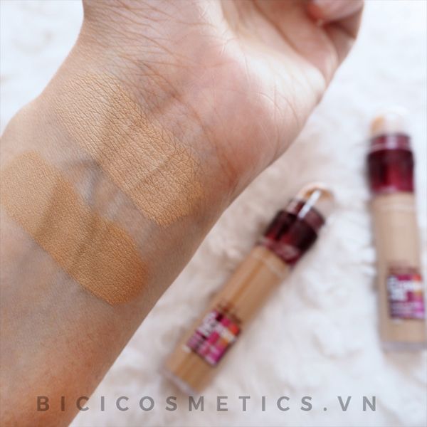Che khuyết điểm Maybelline Instant Age Rewind
