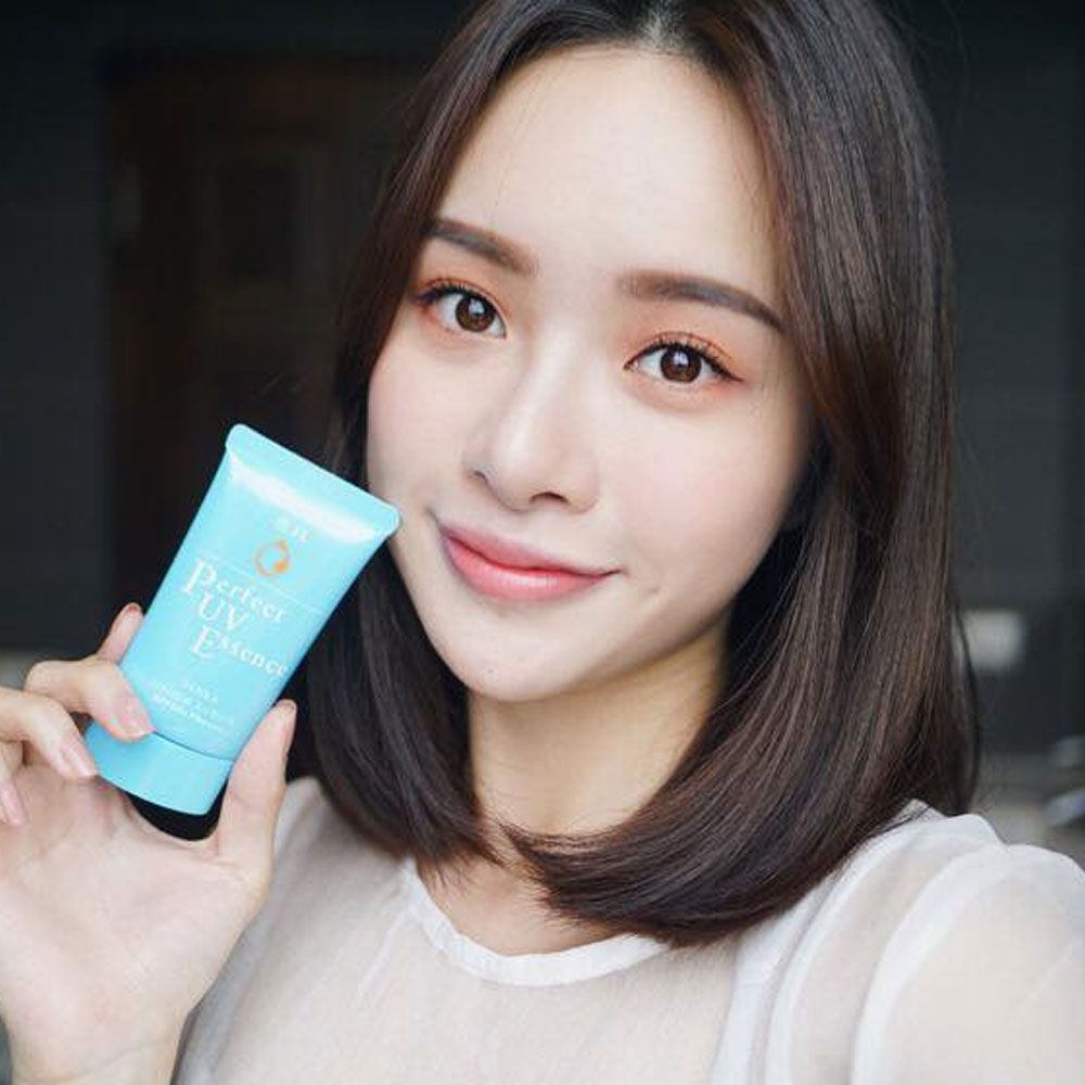 Kem chống nắng Senka Perfect UV Essence