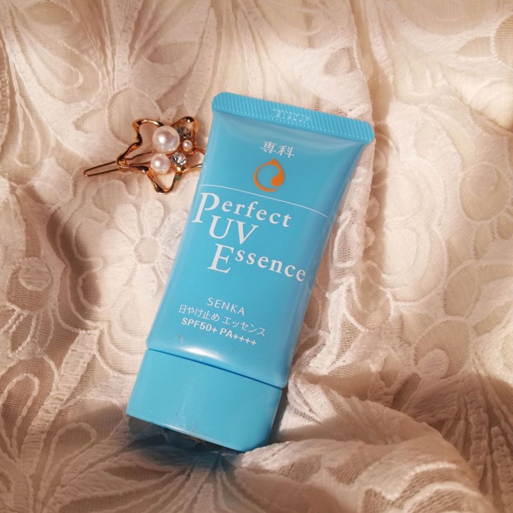 Kem chống nắng Senka Perfect UV Essence