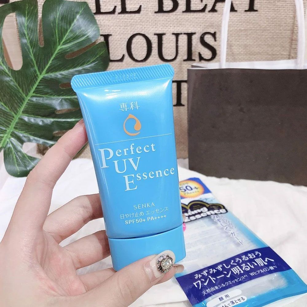 Kem chống nắng Senka Perfect UV Essence