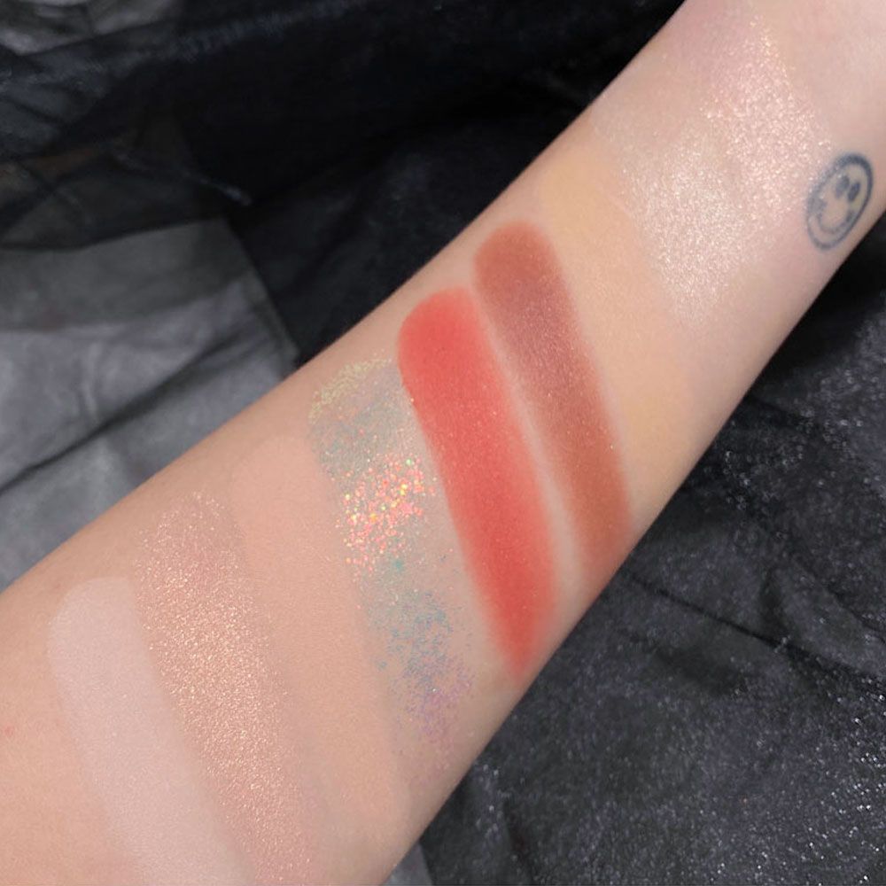Bảng Phấn Mắt Dikalu Trà Sữa 8 Ô Màu Milk Tea Palette Nội Địa Trung Chính Hãng