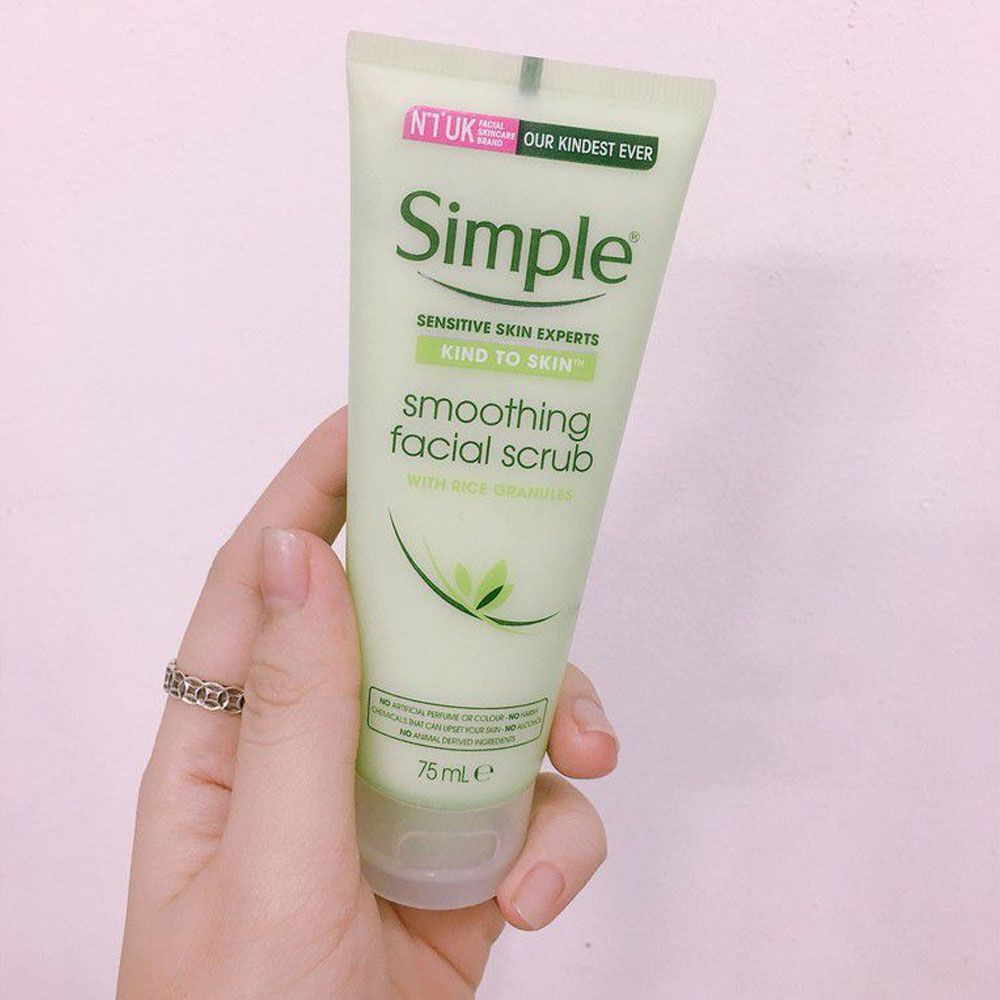 Tẩy Da Chết Simple Kind To Skin Smoothing Facial Scrub – 75ml