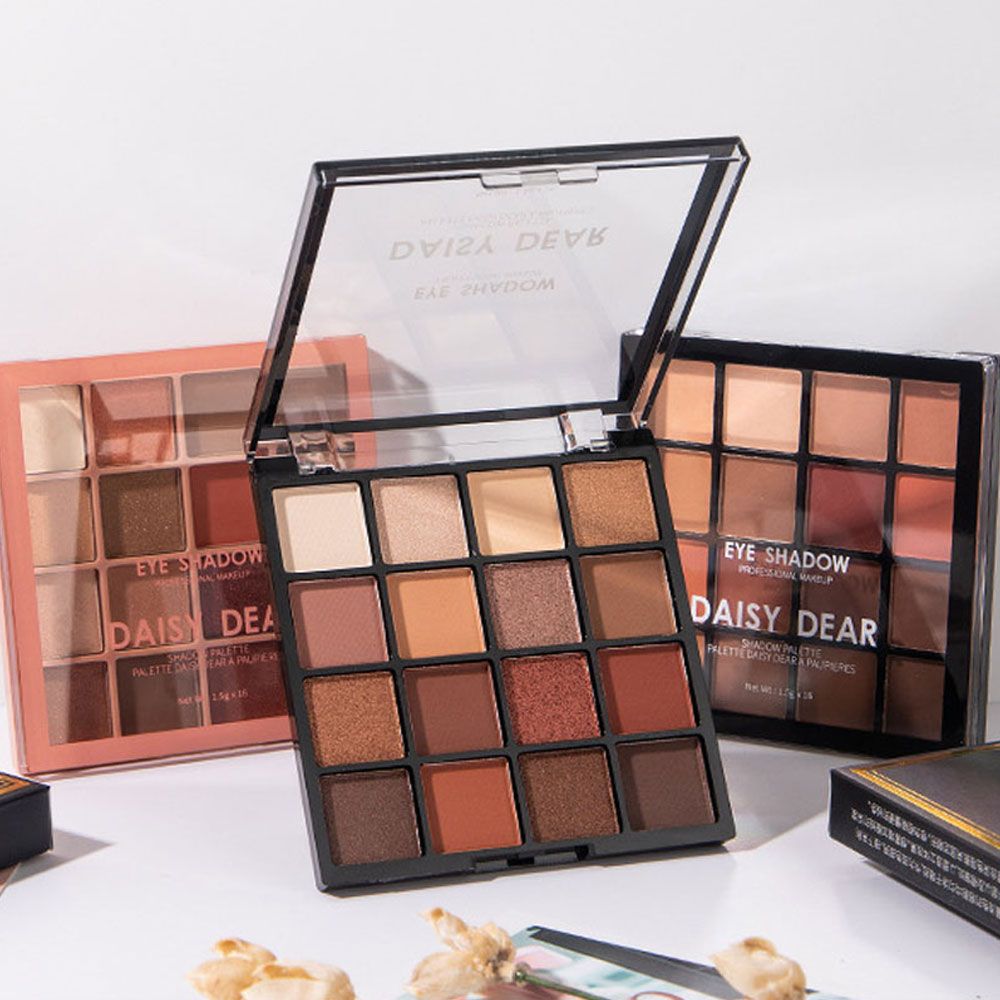 Phấn Mắt Nội Địa Trung Daisy Dear 16 Ô Màu