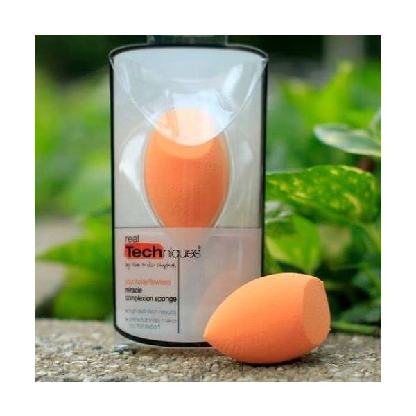 Bông Mút Trang Điểm Real Techniques Miracle Complexion Sponge