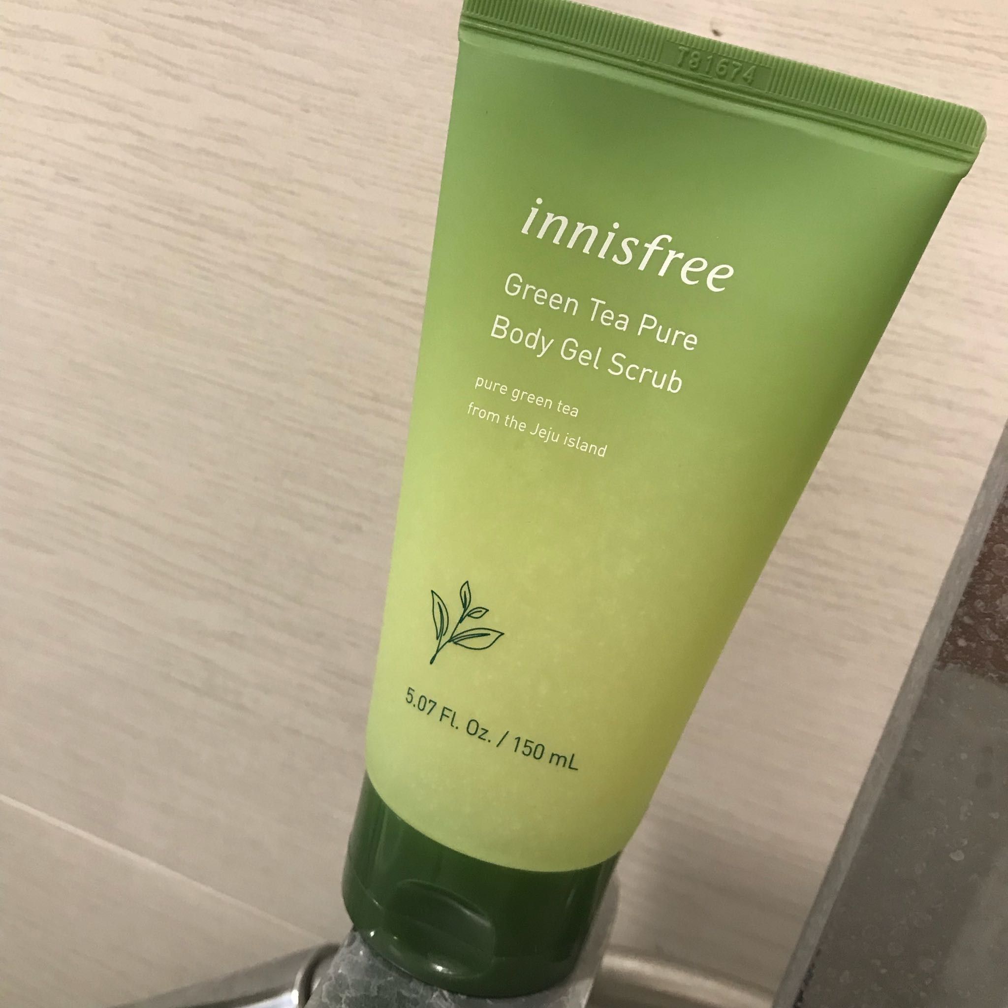  Tẩy Tế Bào Chết Body Toàn Thân Innisfree Green Tea Pure Body Gel Scrub 