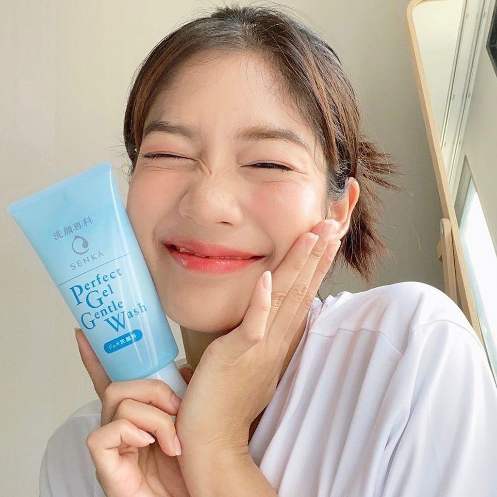 Gel Rửa Mặt Senka Perfect Gel Gentle Wash Tơ Tằm