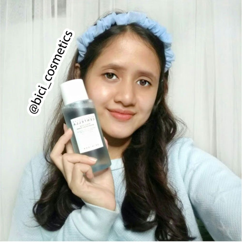 Nước Hoa Hồng Skin1004 Madagascar Centella Hyalu-Cica Brightening Toner