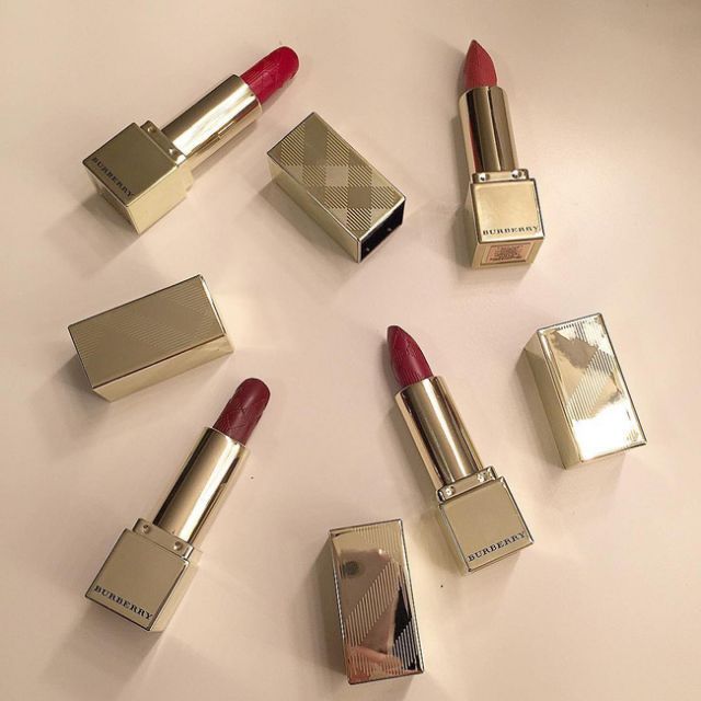 Son Thỏi Lì BUR-BERRY Kisses Matte Lip Colour