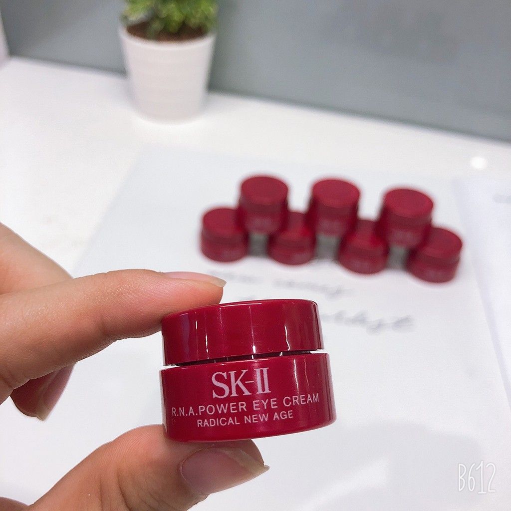 Kem Mắt SK-II RNA Power Eye Cream Radical New Age mini 2,5g