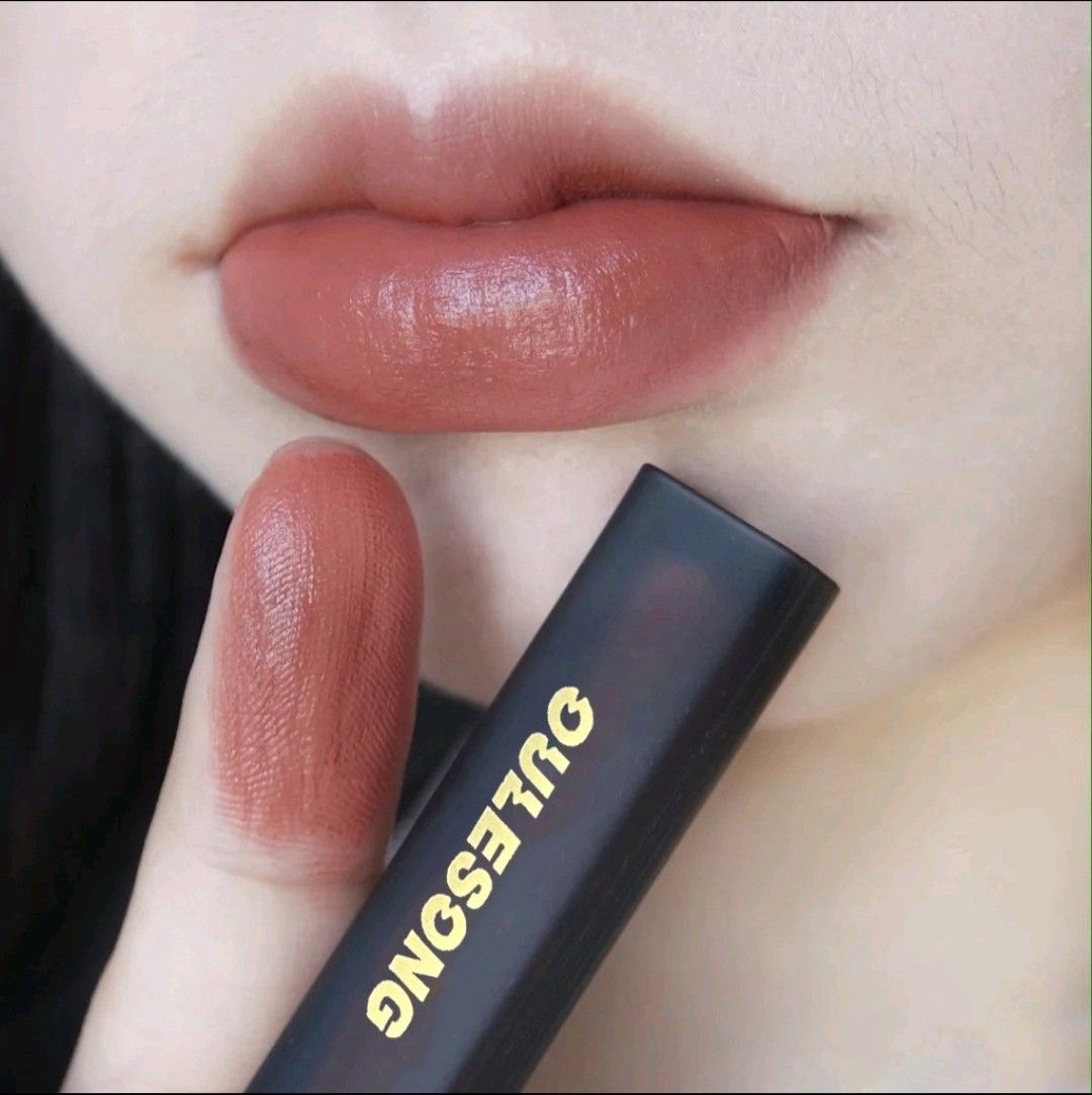  Son kem đen dải ngân hà OULESONG LIP GLAZE Nội Địa Trung 