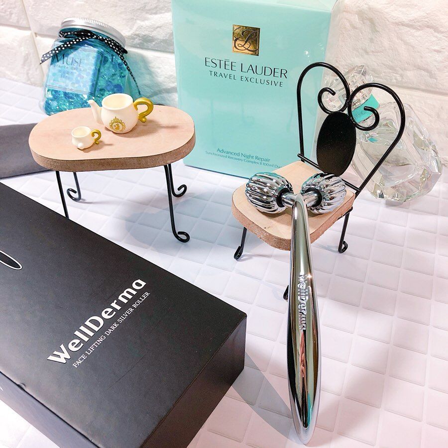 Thanh Lăn Massage, Nâng Cơ Mặt Wellderma Face Lifting Dark Silver Roller