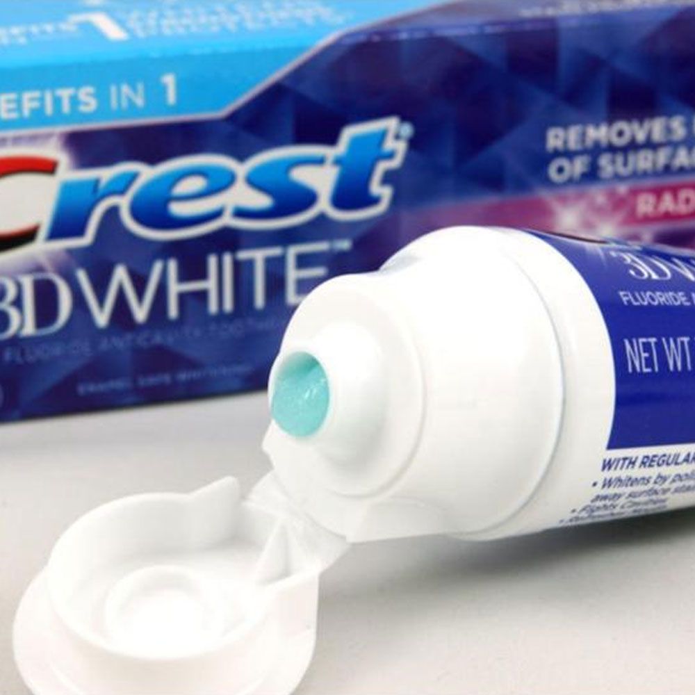 Kem đánh răng Crest 3D White Arctic Fresh