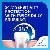  Kem Đánh Răng Đa Năng Trắng Răng + Khỏe Nướu Sensodyne Brilliant Whitening Sensitivity Protection - 135ml 