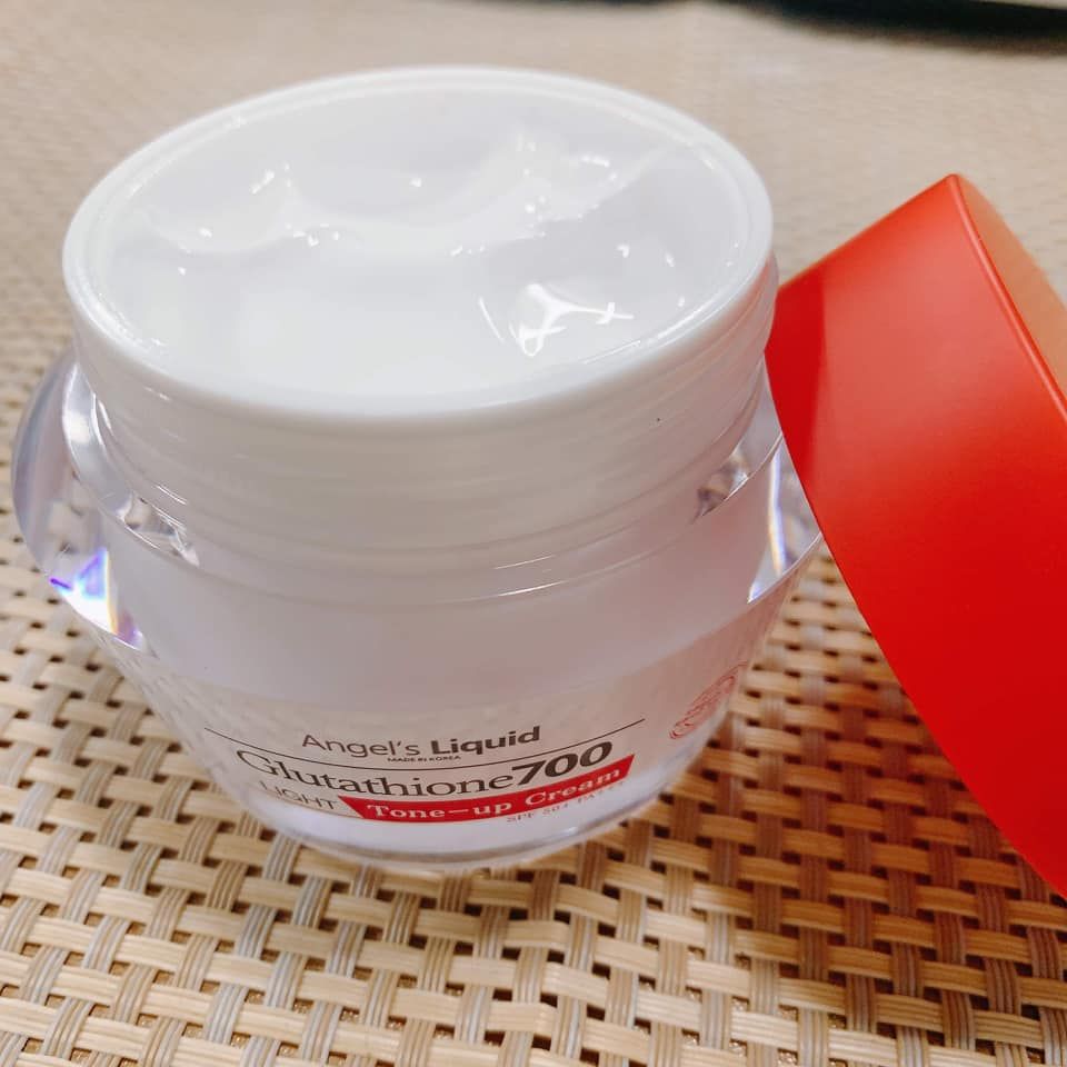 Kem Dưỡng Trắng Da Angel's Liquid Glutathione 700 Light Tone Up Cream