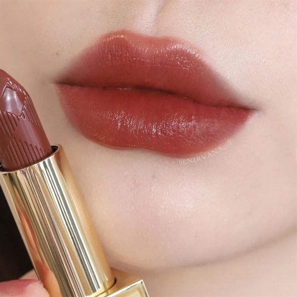  Son Thỏi Lì BUR-BERRY Kisses Matte Lip Colour 