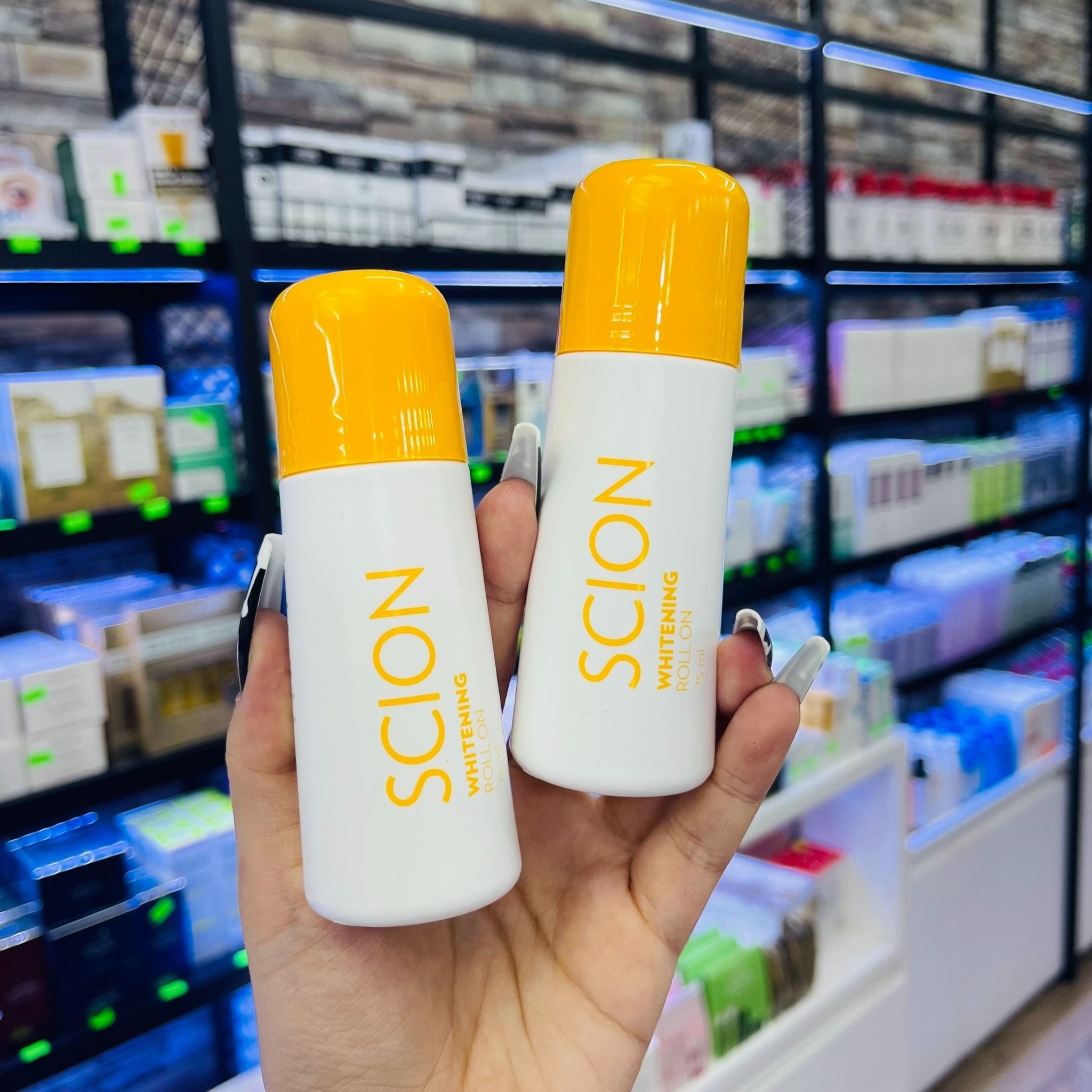  Lăn Khử Mùi Hỗ Trợ Trắng Da SCION Whitening Roll On NUSKIN 75ml 