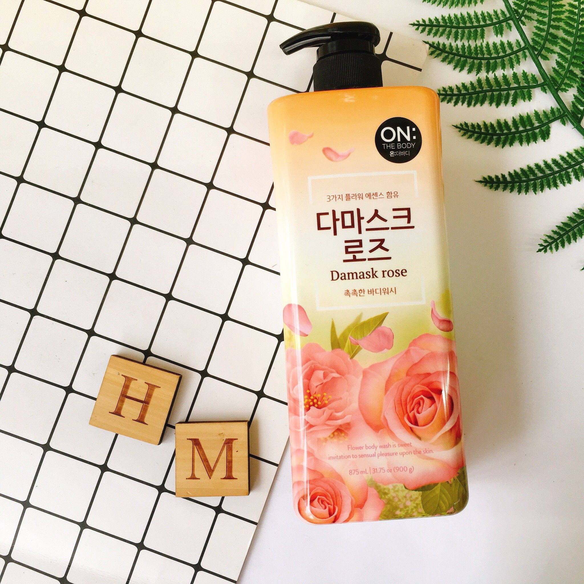  Sữa Tắm Nước Hoa On The Body Flower Damask Rose Body Wash Hàn Quốc 900g 