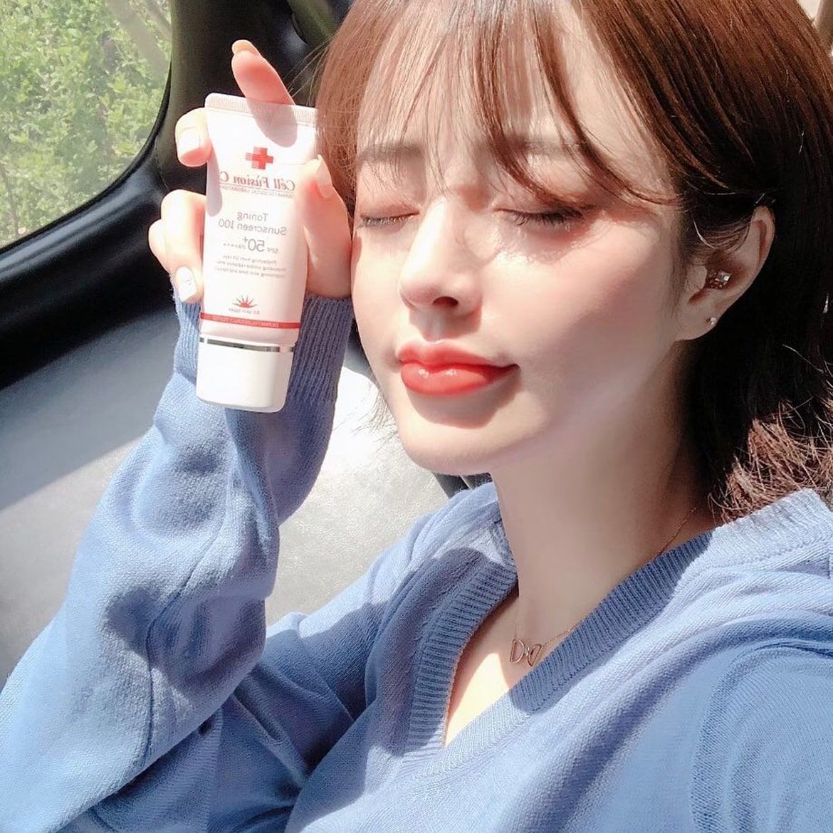 Kem Chống Nắng Cell Fusion C Toning Sunscreen 100 SPF 50+ PA++++