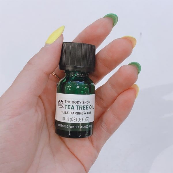  Tinh dầu tràm đặc trị mụn Tea Tree Oil The Body Shop 10ml 