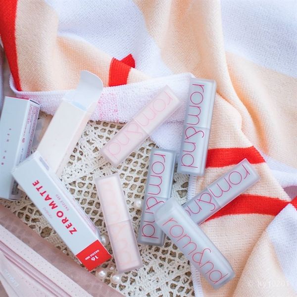 Son Thỏi Romand New Zero Matte Lipstick