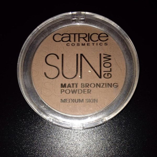 Phấn tạo khối Catrice Sun Glow Matt Bronzing Powder