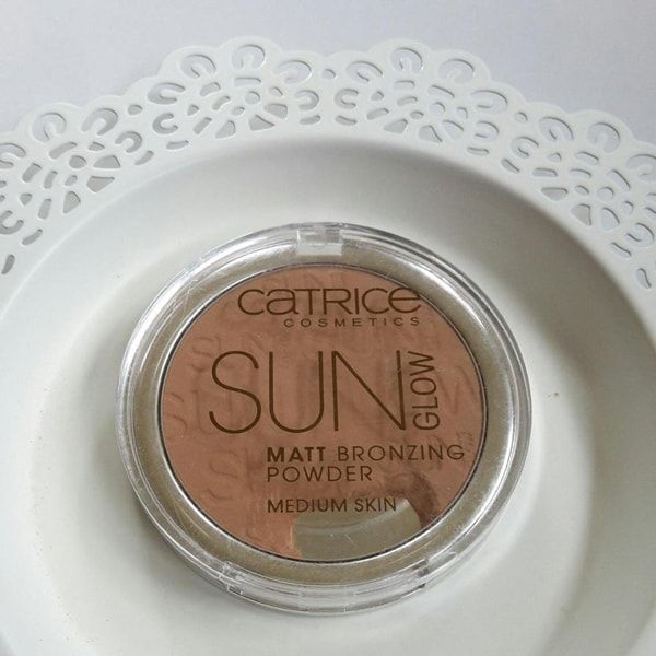 Phấn tạo khối Catrice Sun Glow Matt Bronzing Powder