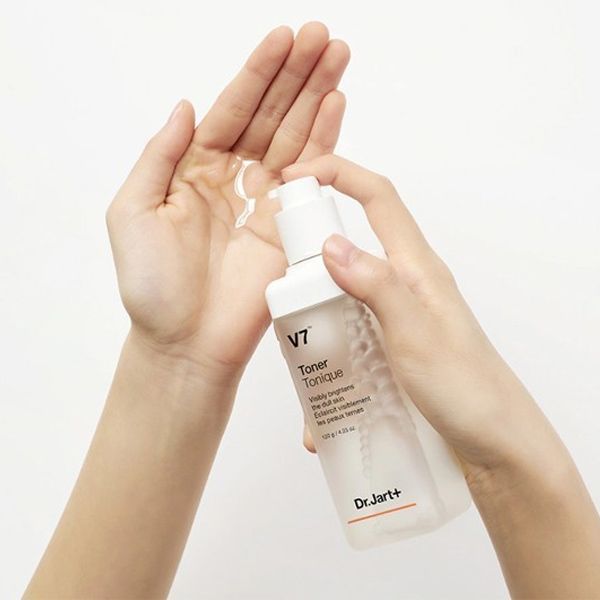 Nước Cân Bằng Dưỡng Trắng Da Dr.Jart+ V7 Toner Tonique