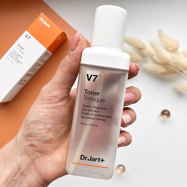 Nước Cân Bằng Dưỡng Trắng Da Dr.Jart+ V7 Toner Tonique