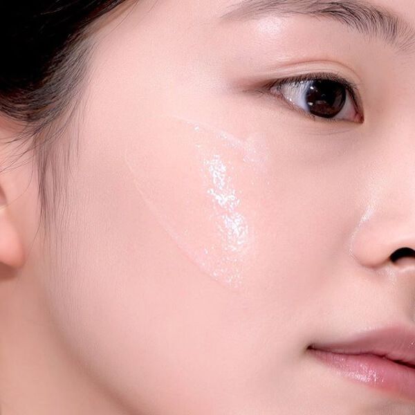 Kem Lót Dưỡng Ẩm, Tạo Hiệu Ứng Cho Da Căng Bóng, Mịn Mượt Innisfree Mineral Twinkle Base 30ml