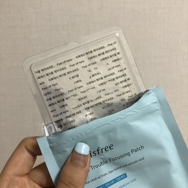 Miếng Dán Mụn Sưng, Viêm Innisfree Bija Trouble Focusing Patch (1 tờ 9 miếng)