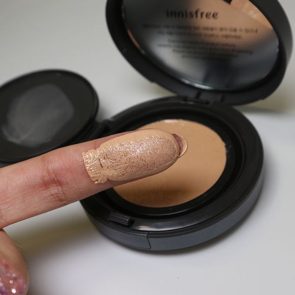 Phấn Nước Kiềm Dầu, Che Phủ Cao, Cho Lớp Nền Hoàn Hảo Innisfree Light Fit Cushion SPF33 PA++ 14g
