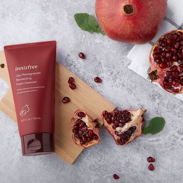 Sữa Rửa Mặt Innisfree Jeju Pomegranate Revitalizing Foam Cleanser 80ml