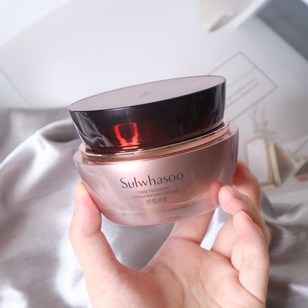Kem Dưỡng Da Cao Cấp Chiết Xuất Từ Thông Đỏ Sulwhasoo Timetreasure Invigorating Cream
