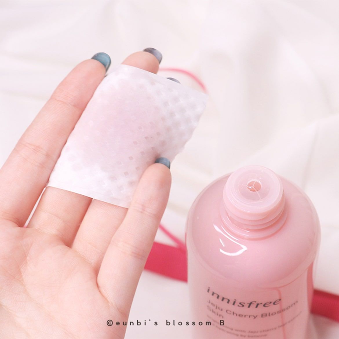 Bộ Kit Dưỡng Trắng 2 Món Innisfree Jeju Cherry Blossom Duo Kit