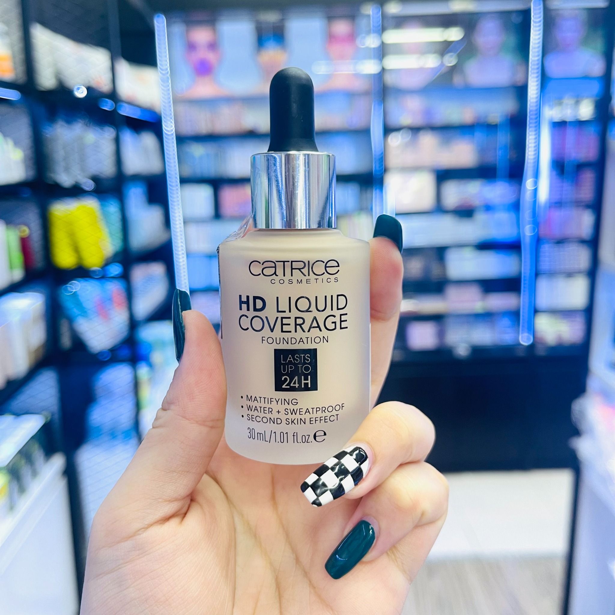  Kem Nền Che Phủ Hoàn Hảo CATRICE HD Liquid Coverage Foundation 