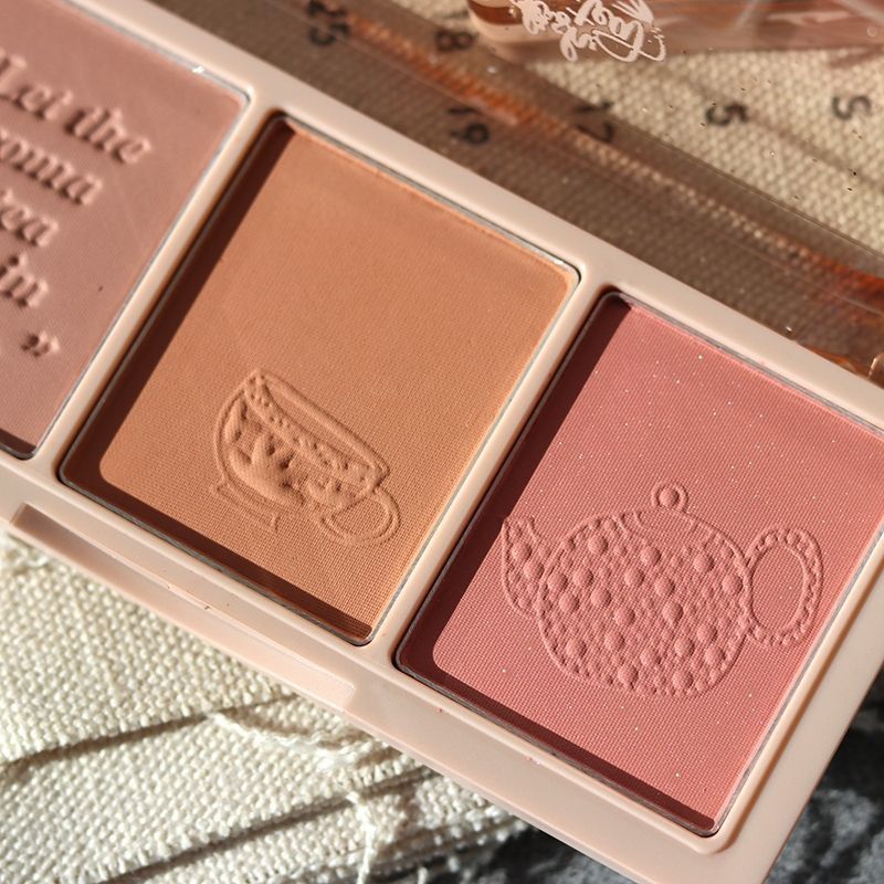 Bảng Má Hồng 3 Màu HOLD LIVE Secret Garden Blush