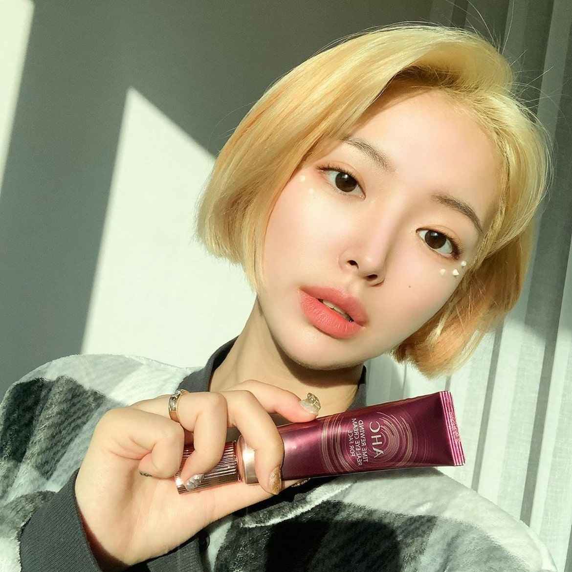 Kem Dưỡng Mắt AHC Time Rewind Real Eye Cream For Face