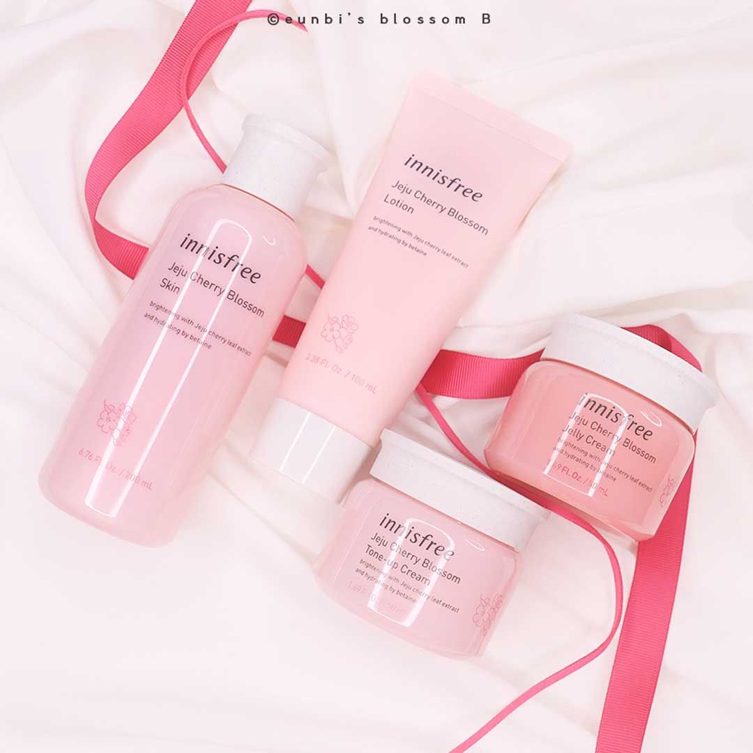 Nước hoa hồng Innisfree Jeju Cherry Blossom Skin (Fullsize + Minisize)