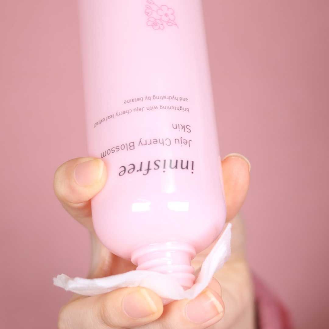 Nước hoa hồng Innisfree Jeju Cherry Blossom Skin (Fullsize + Minisize)