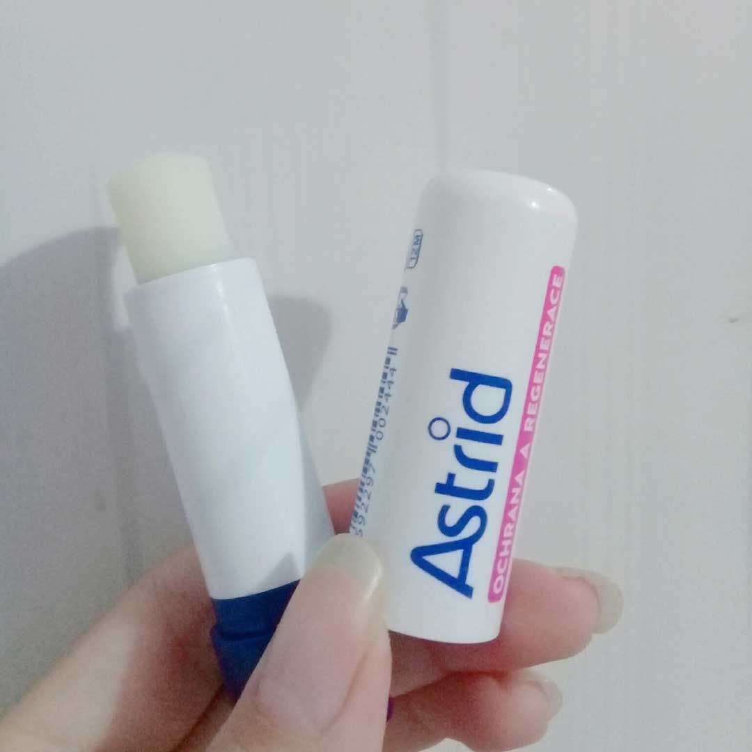 Son Dưỡng Môi Mỡ Hươu Astrid Lip Balm