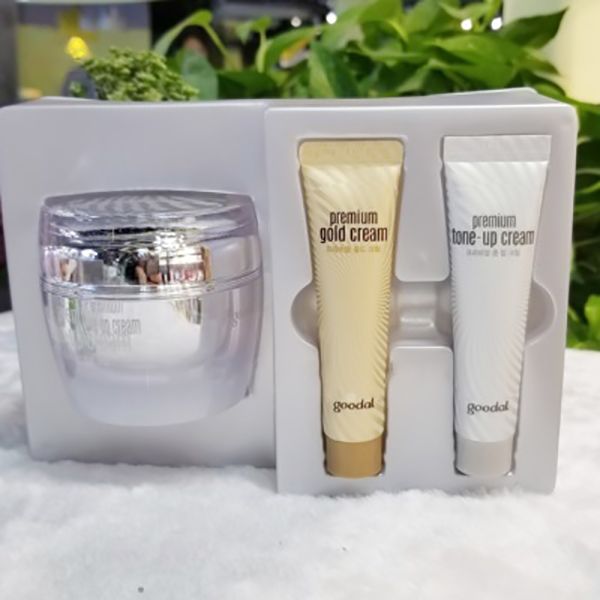 Bộ 3 Sản Phẩm Dưỡng Trắng Da Goodal Premium Tone Up Cream Gift Set